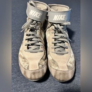 Nike Mens size 10 wrestling/boxing shoes